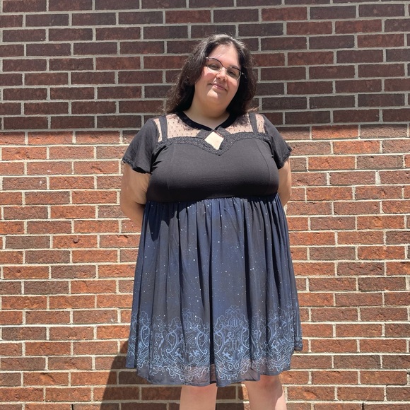 Harry Potter Hogwarts crest dress - Picture 7 of 15